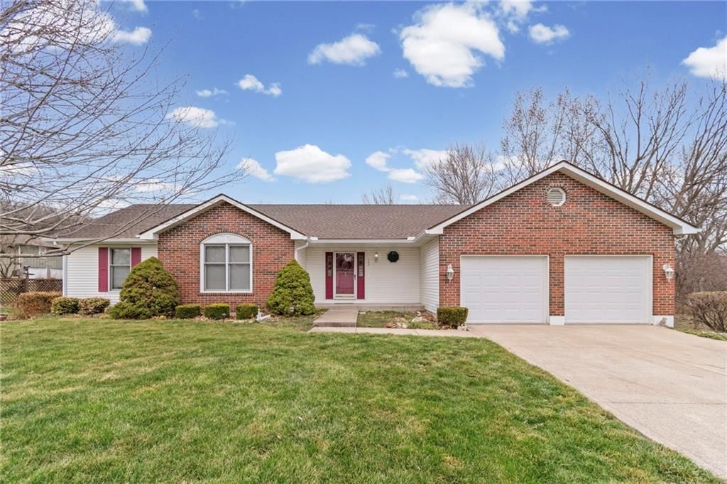 308 W Dauxville Drive, Richmond, MO