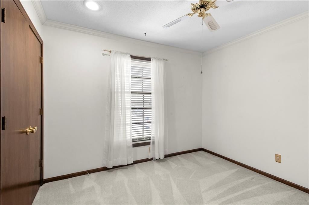 13021 W 102nd Terrace — photo 18