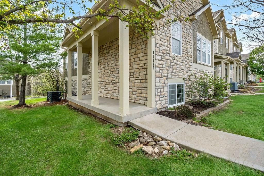 11171 S Woodsonia Drive — photo 2