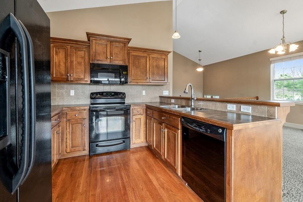 11171 S Woodsonia Drive — photo 10
