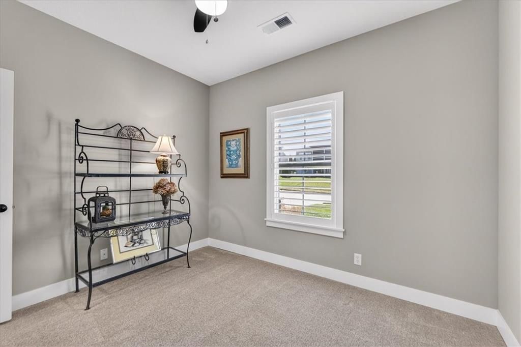 1405 Kensington Lane — photo 13