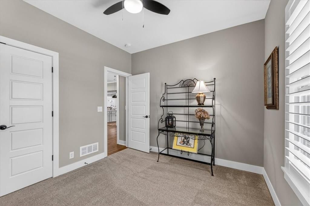 1405 Kensington Lane — photo 14
