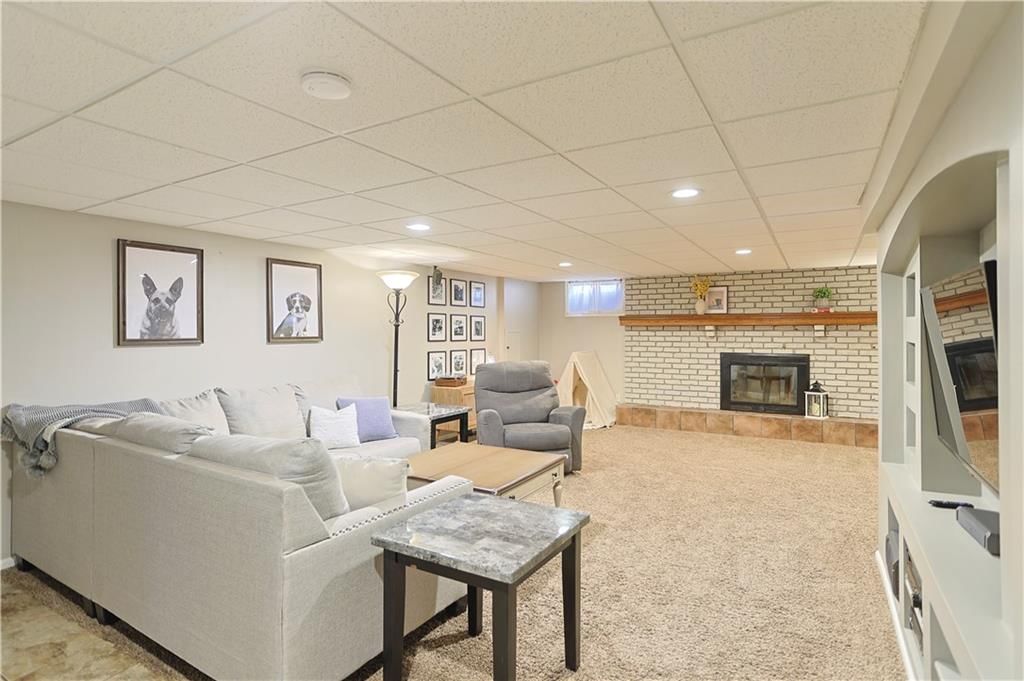 6913 Englewood Avenue — photo 36