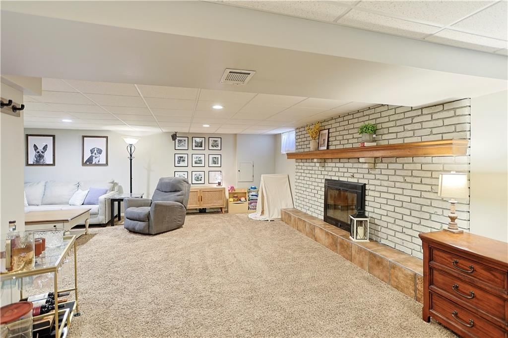 6913 Englewood Avenue — photo 43