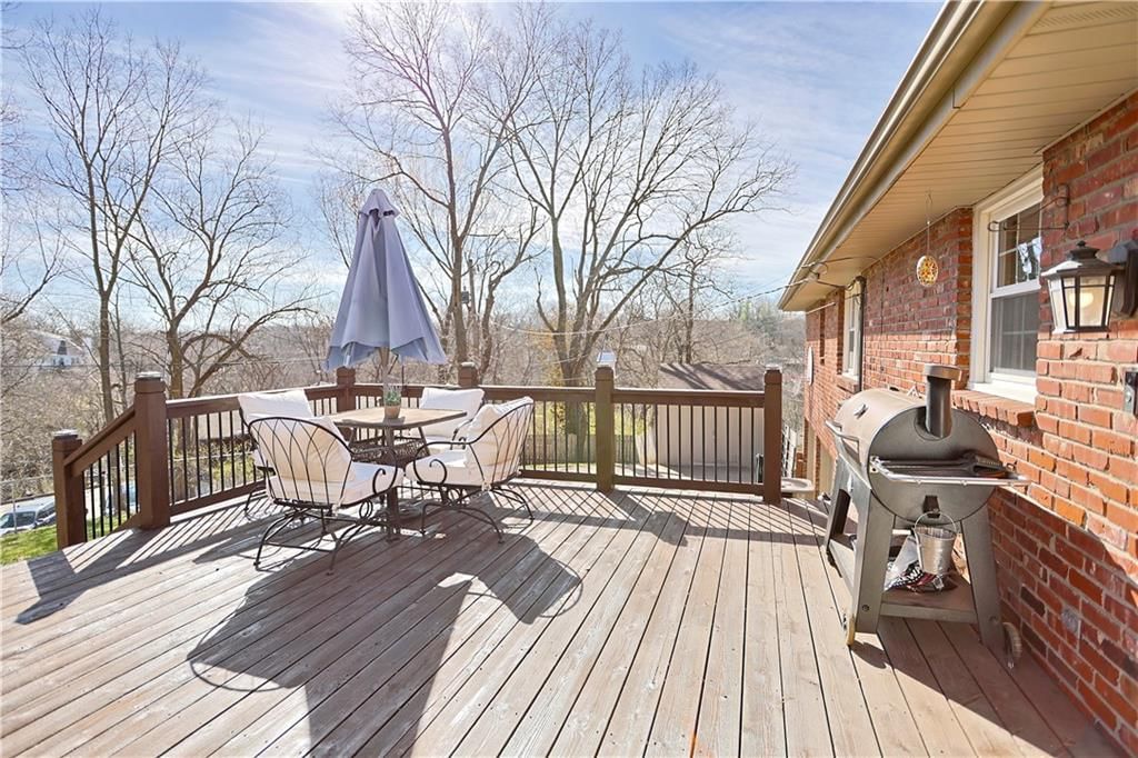 6913 Englewood Avenue — photo 46