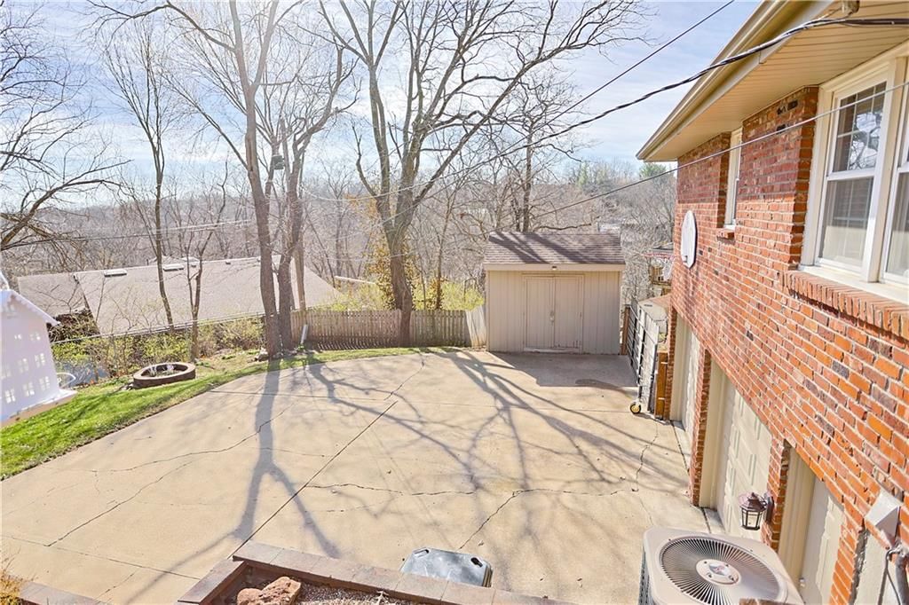 6913 Englewood Avenue — photo 48