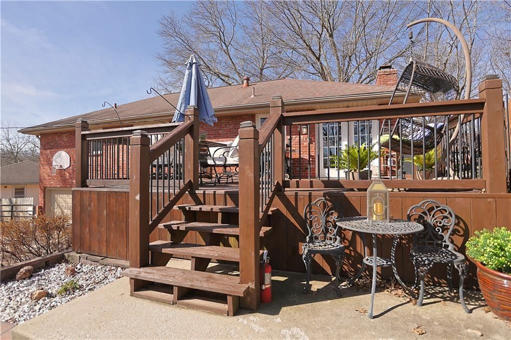 6913 Englewood Avenue — photo 50