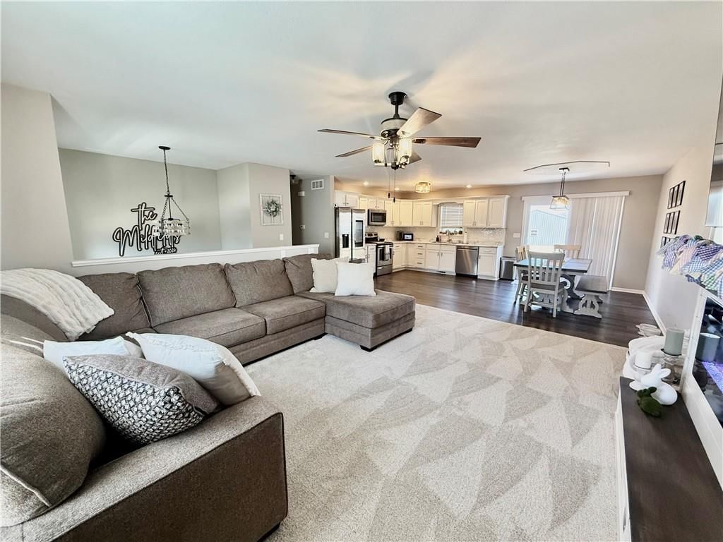 517 N Davis Street — photo 4