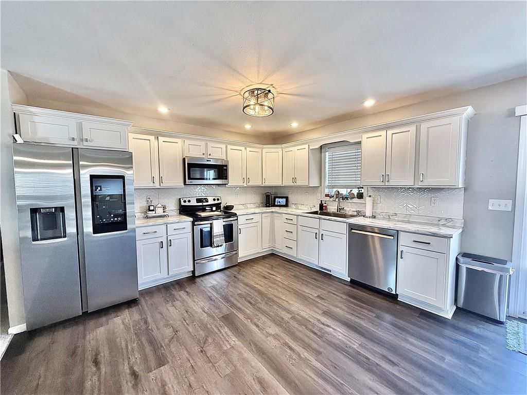 517 N Davis Street — photo 14