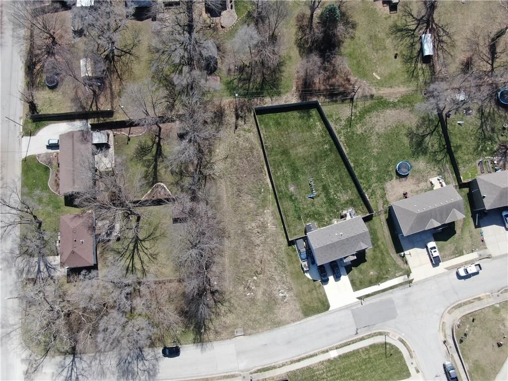 1314 Lawndale Avenue — photo 5