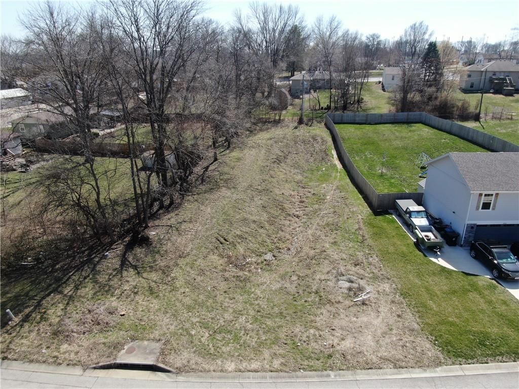 1314 Lawndale Avenue — photo 6