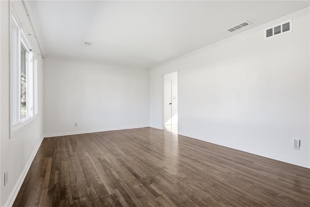 7301 Woodson Street — photo 9