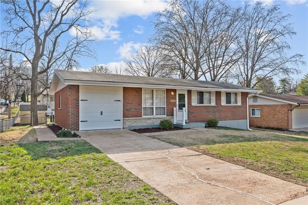 3946 colony gardens Drive — photo 2
