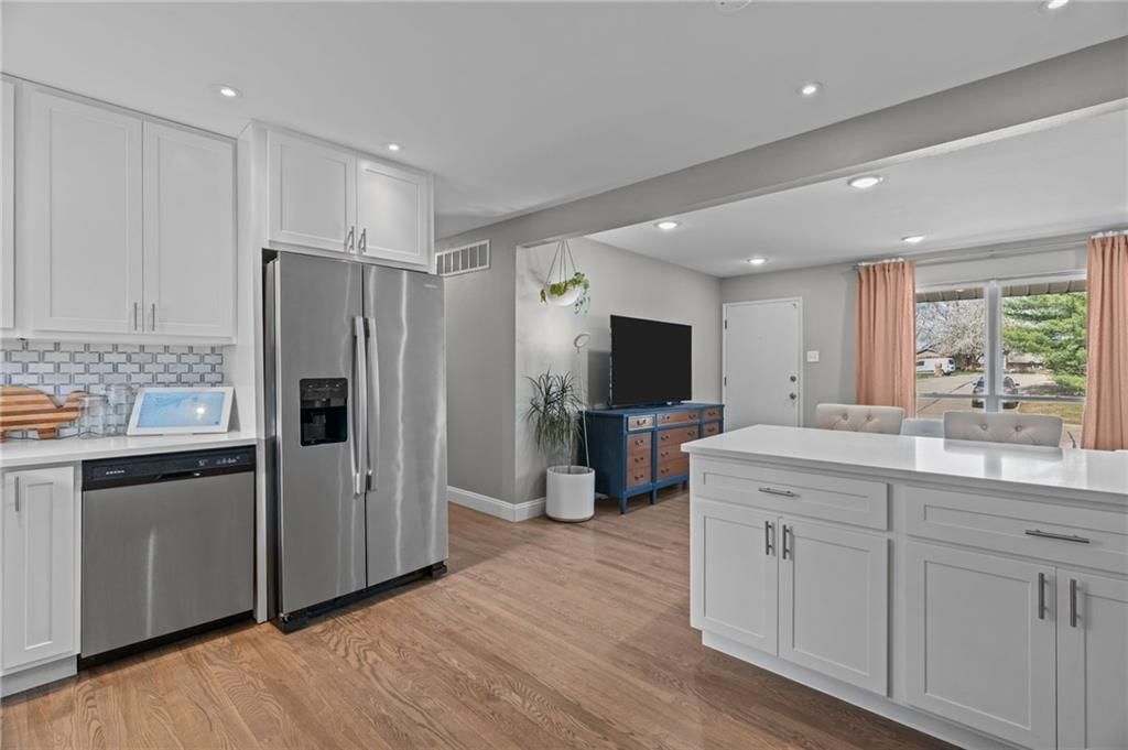 3946 colony gardens Drive — photo 19