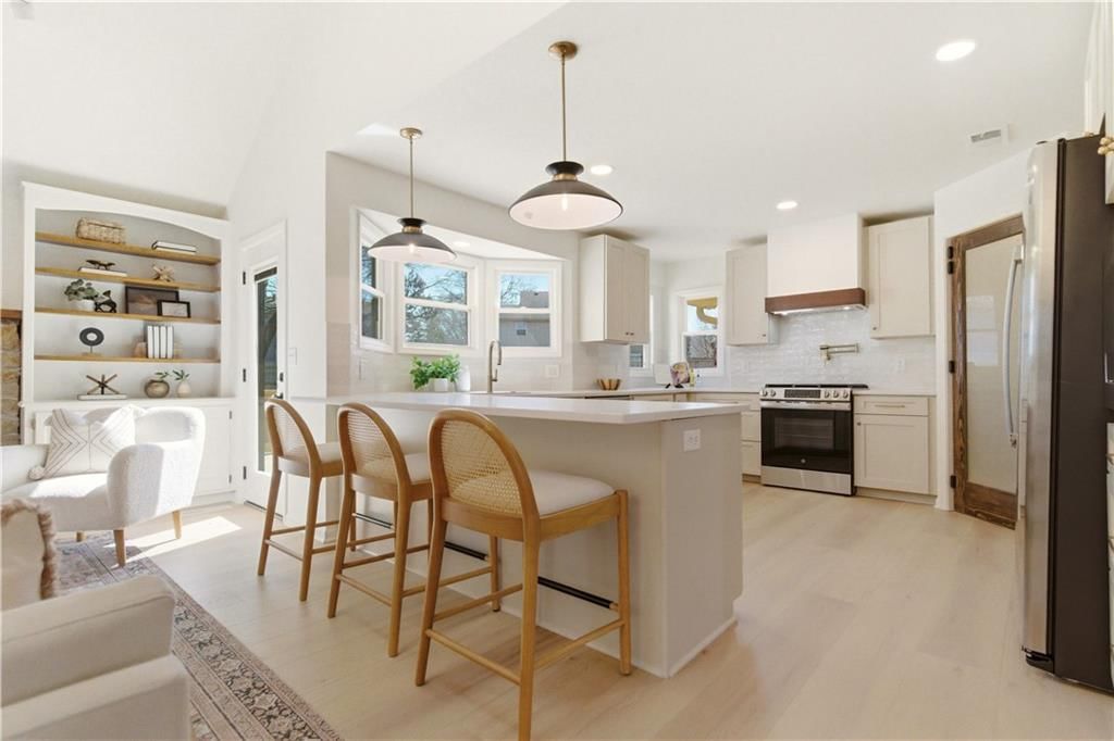 8338 Knox Street — photo 6