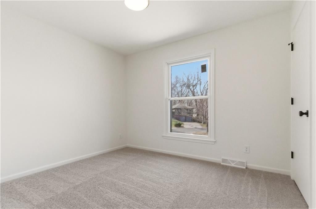 8338 Knox Street — photo 21
