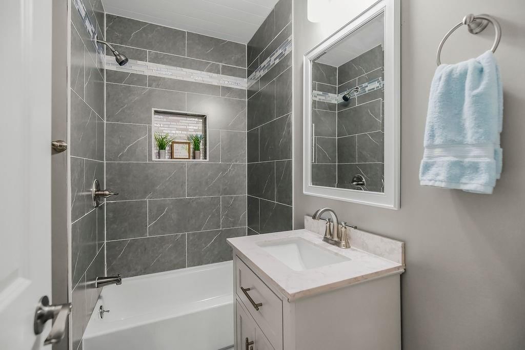 2419 S 13th Terrace — photo 16