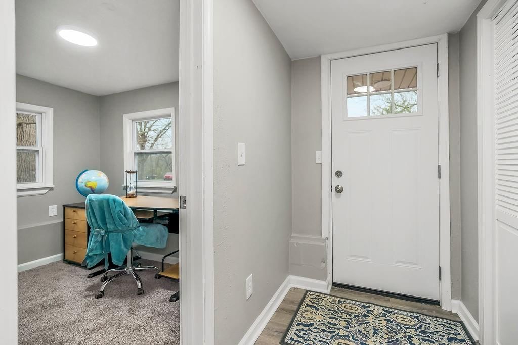 2419 S 13th Terrace — photo 17
