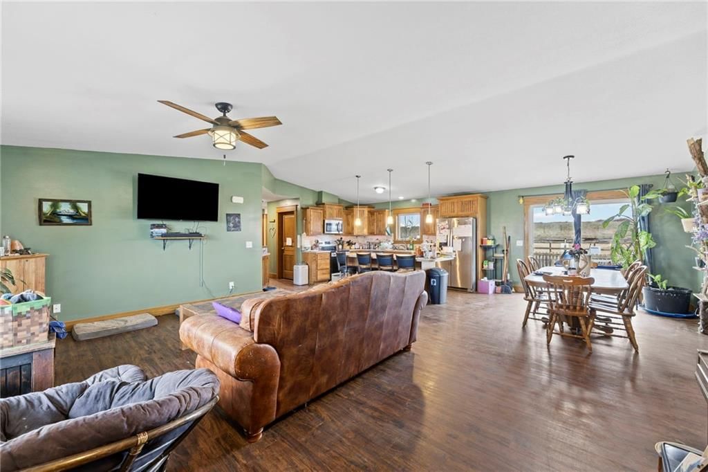 425 Hamilton Road — photo 9