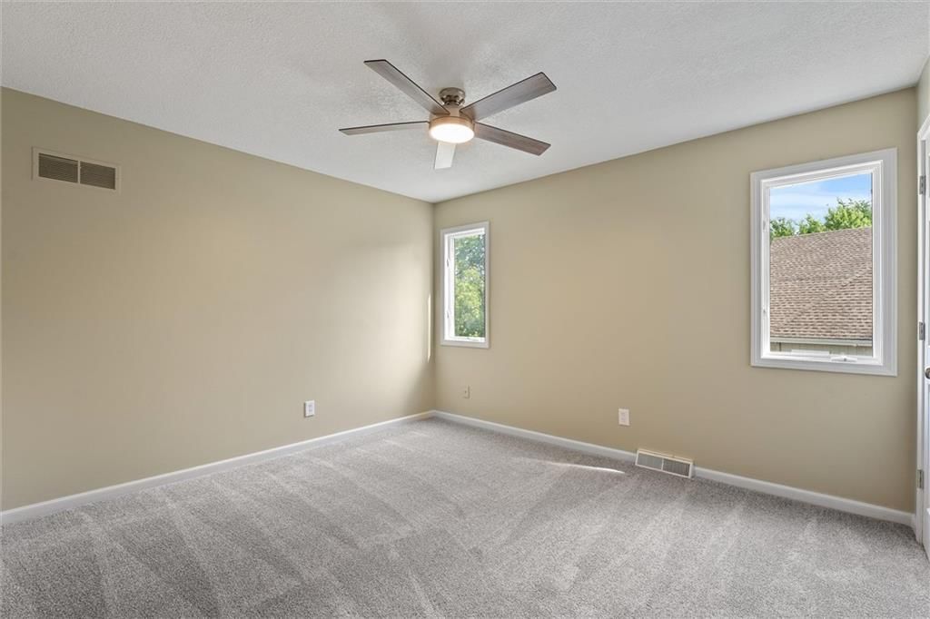 7809 NW Scenic Drive — photo 17
