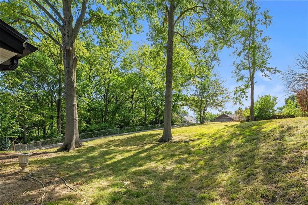 7809 NW Scenic Drive — photo 30