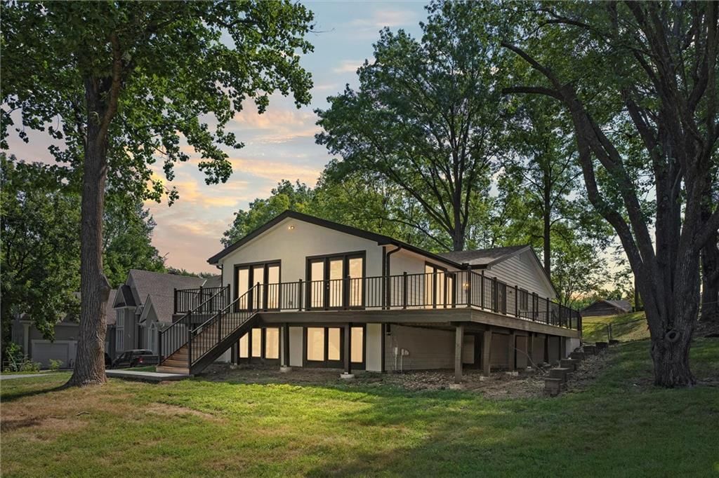 7809 NW Scenic Drive — photo 36