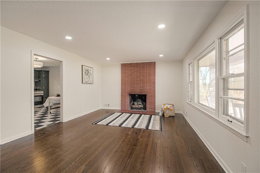7800 Booth Avenue — photo 2