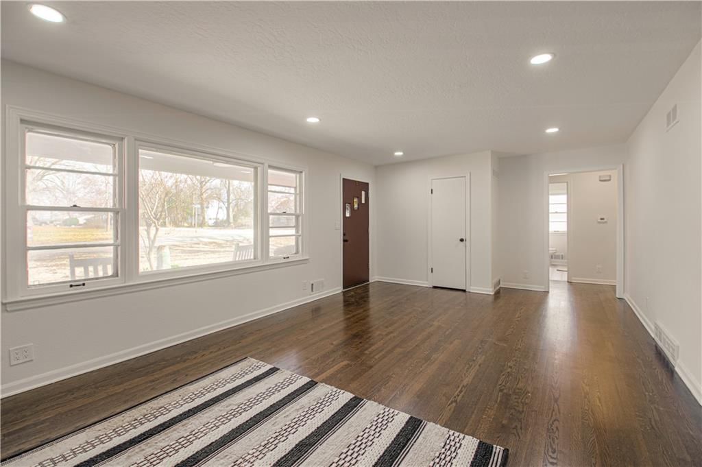 7800 Booth Avenue — photo 3