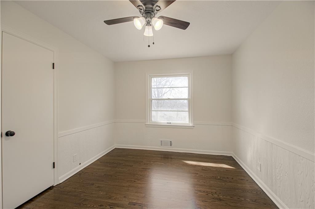 7800 Booth Avenue — photo 10
