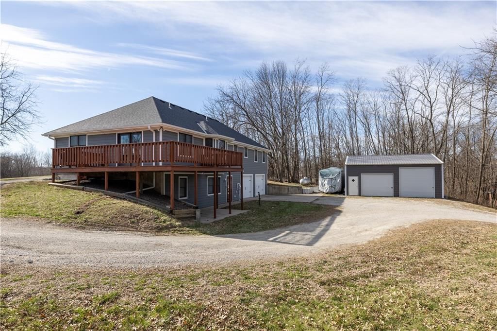 Photo 5 of 57 - 9769 County Road 427 Road, Savannah, MO 64485