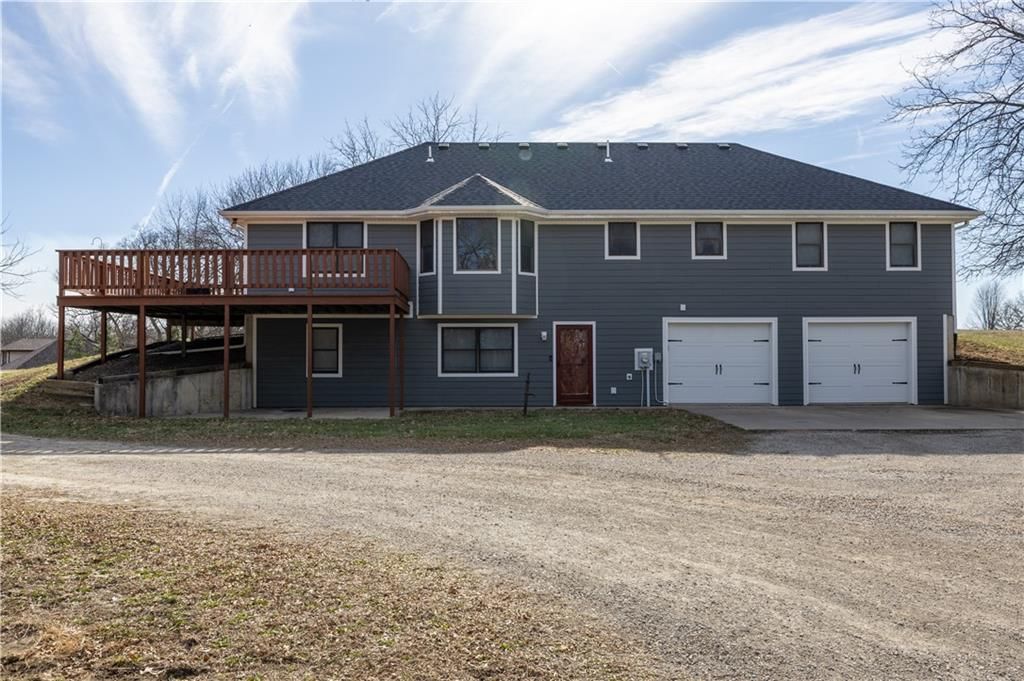 Photo 6 of 57 - 9769 County Road 427 Road, Savannah, MO 64485