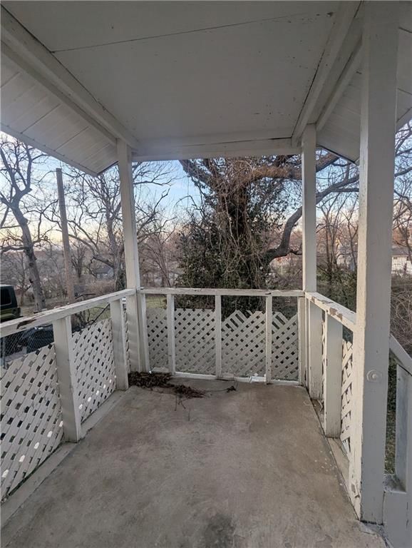 4858 washington Avenue — photo 2