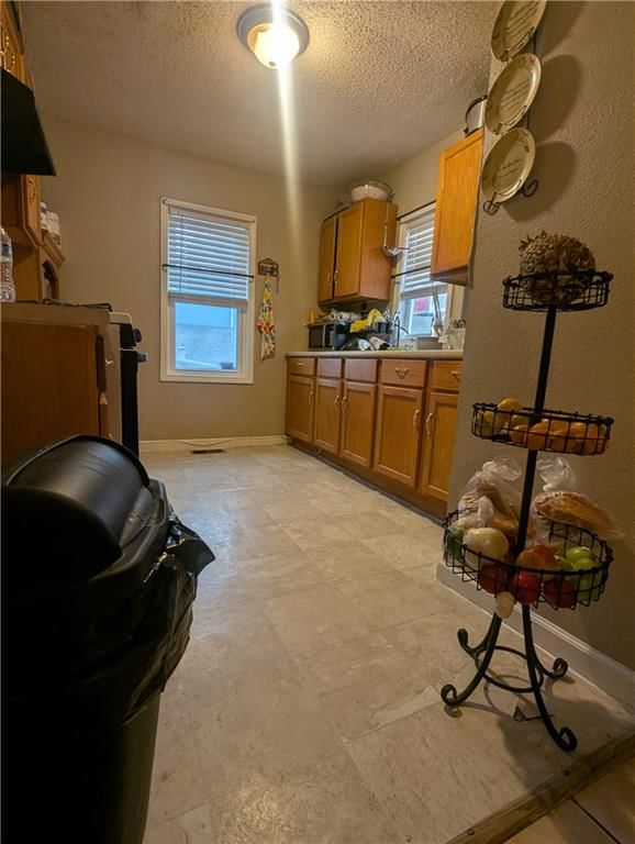4858 washington Avenue — photo 6