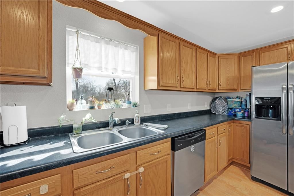 705 N Adams Avenue — photo 16