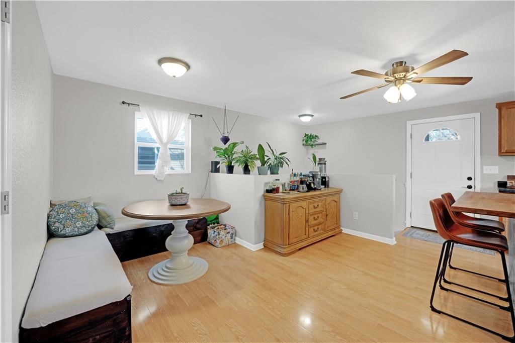 705 N Adams Avenue — photo 22