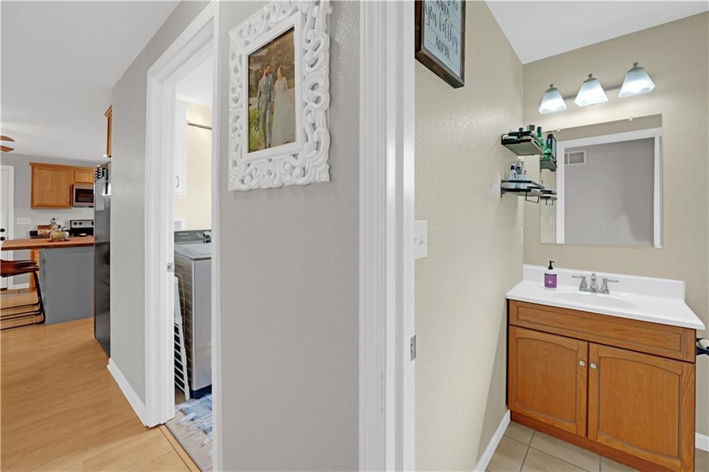705 N Adams Avenue — photo 25