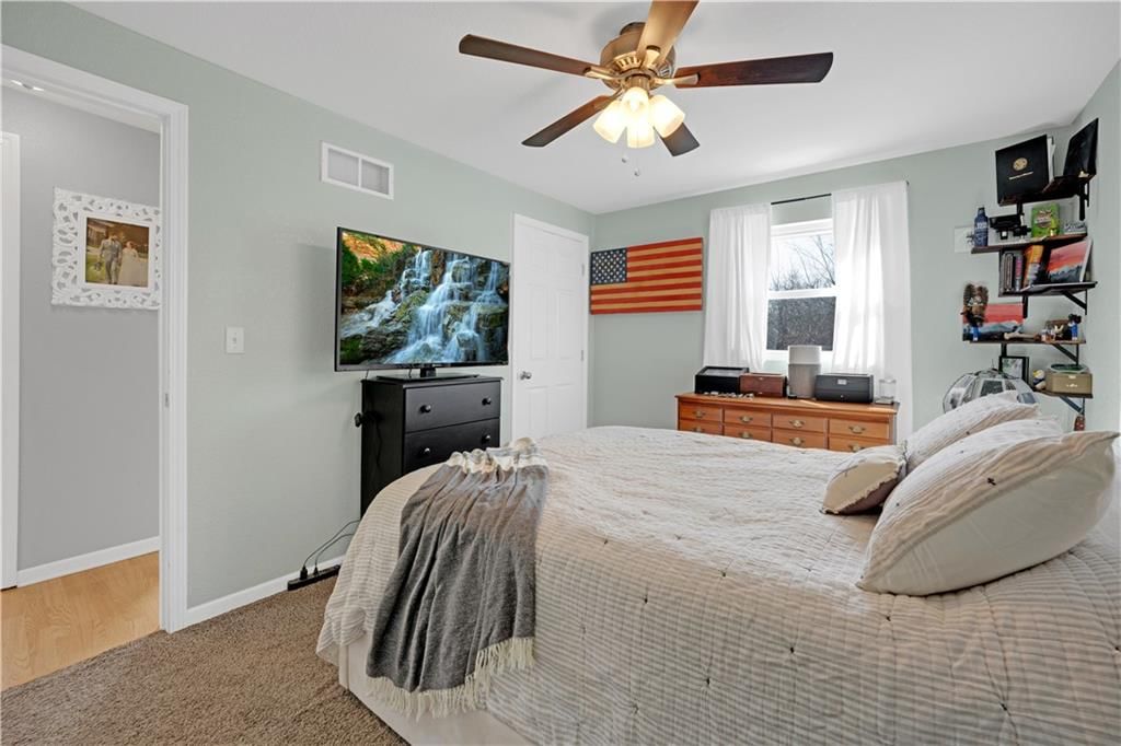 705 N Adams Avenue — photo 27
