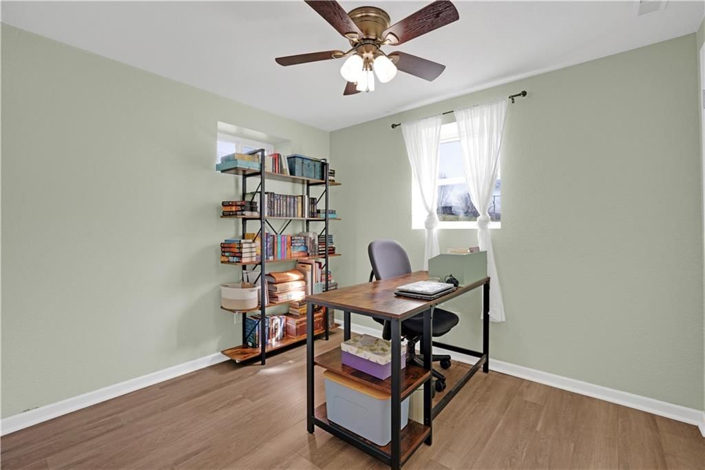 705 N Adams Avenue — photo 36