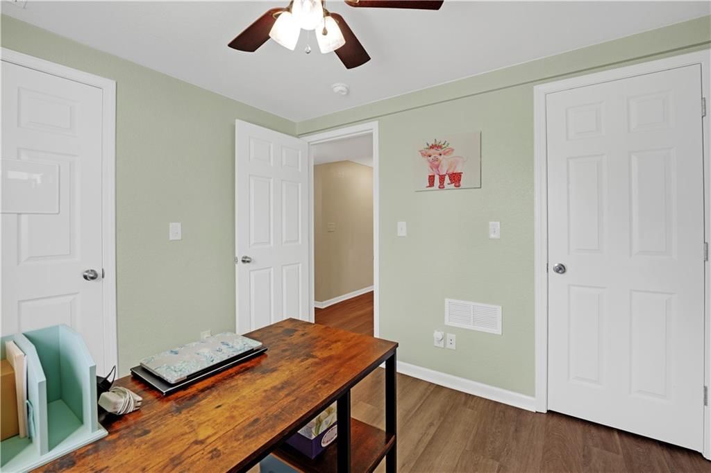 705 N Adams Avenue — photo 39
