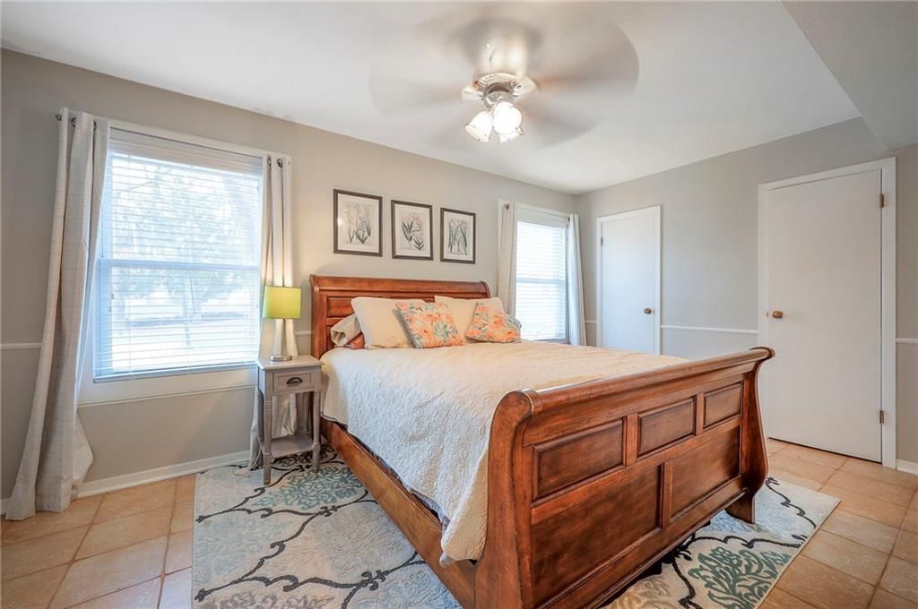 8609 W 89th Street — photo 25