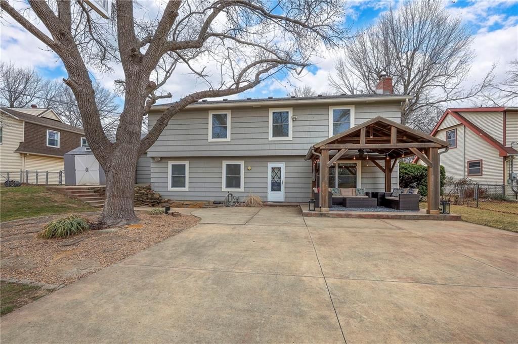 8609 W 89th Street — photo 31
