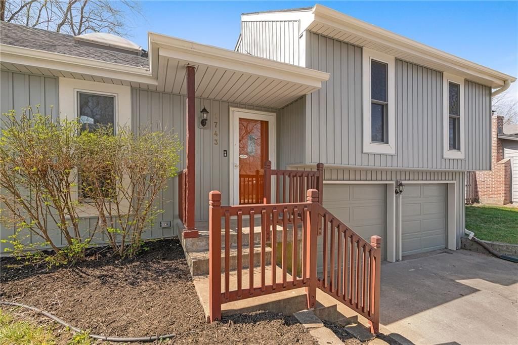 1743 Normandy Drive — photo 4