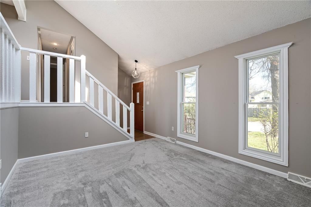 1743 Normandy Drive — photo 7