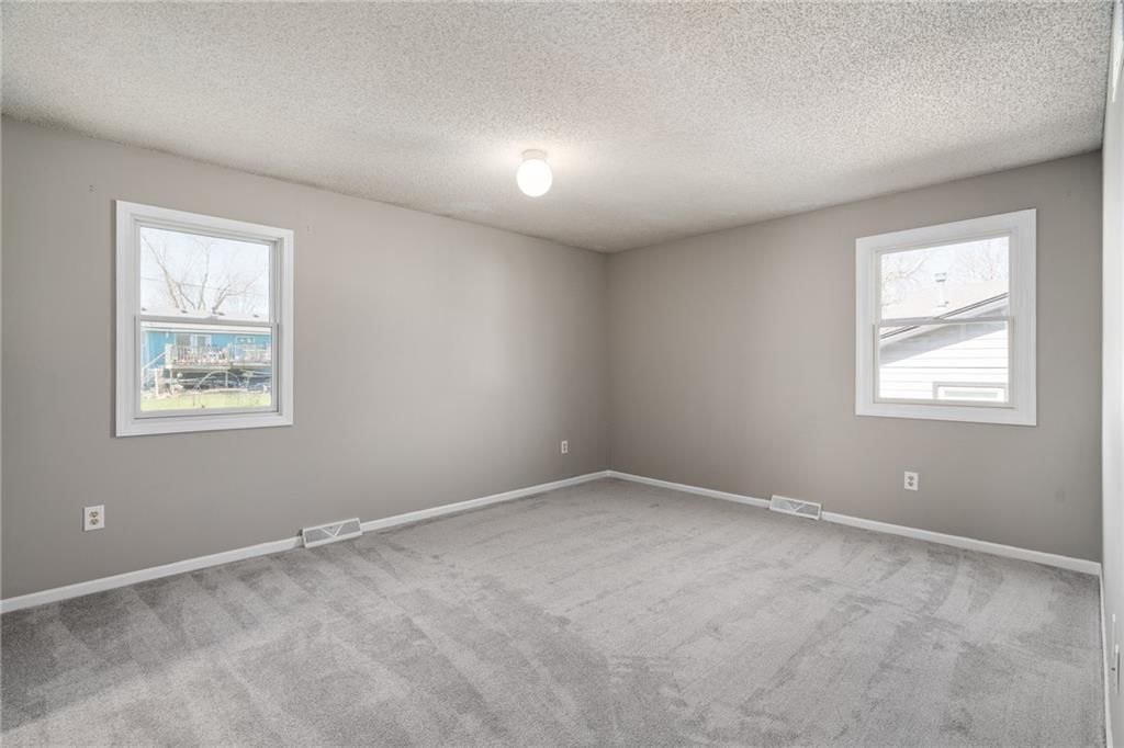 1743 Normandy Drive — photo 14