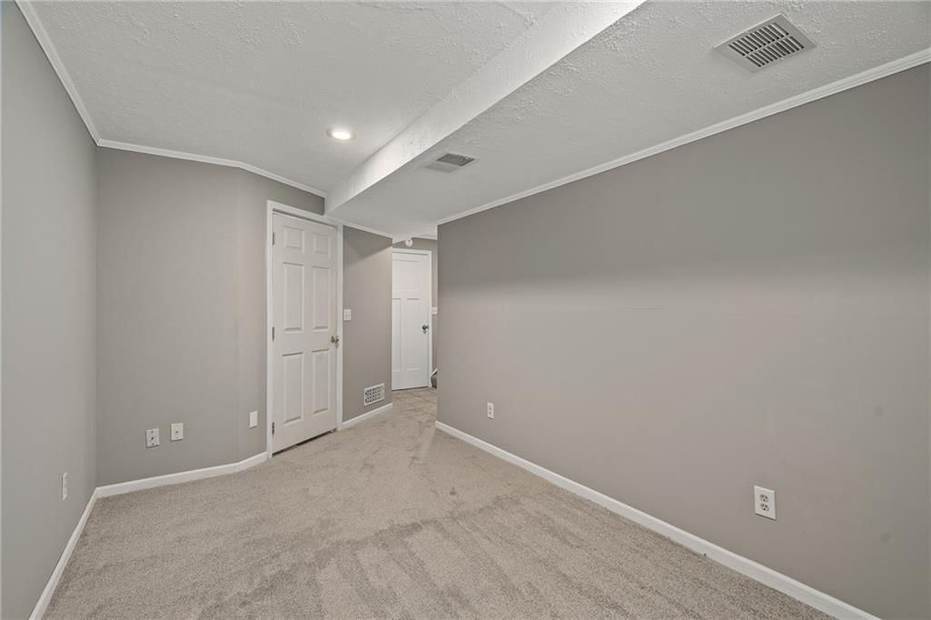 1743 Normandy Drive — photo 23