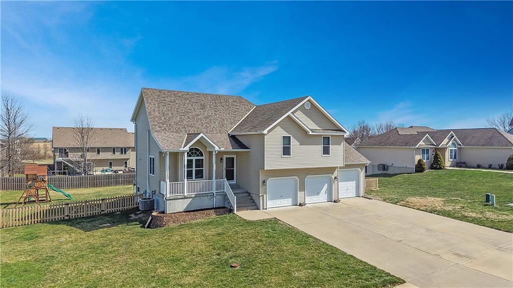 7385 SW Karen Road — photo 1