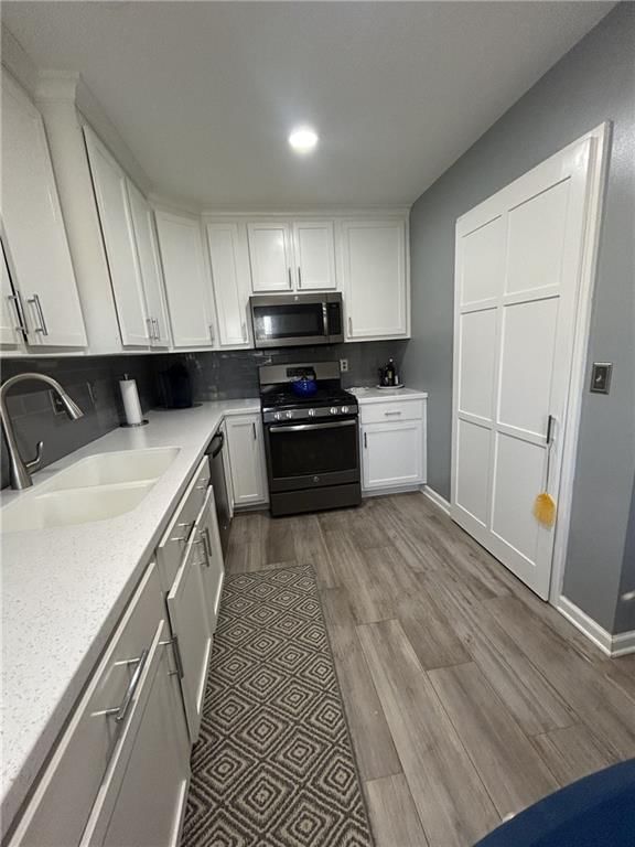 4880 Oakland Avenue — photo 8