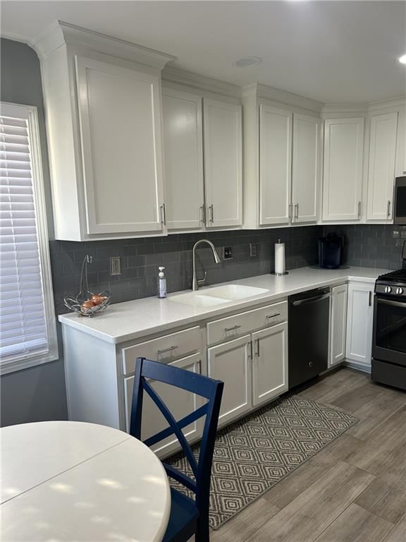 4880 Oakland Avenue — photo 10