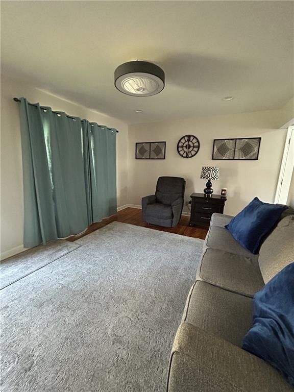 4880 Oakland Avenue — photo 15