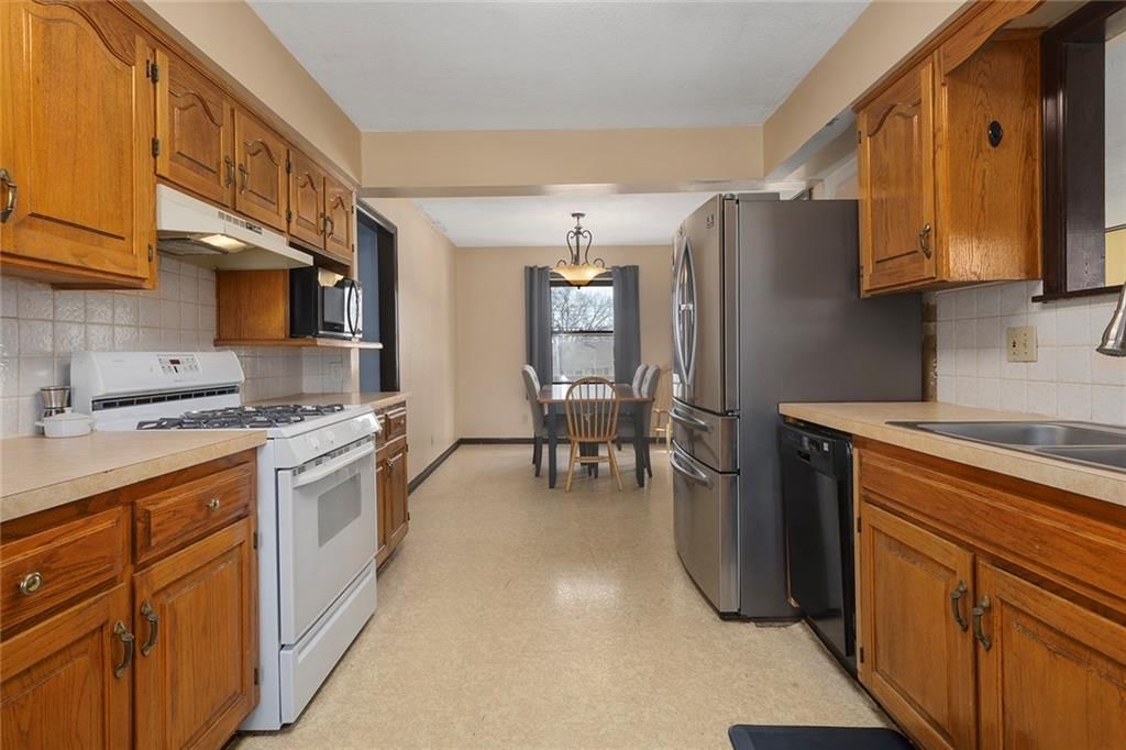3405 NE 67Th Terrace — photo 10